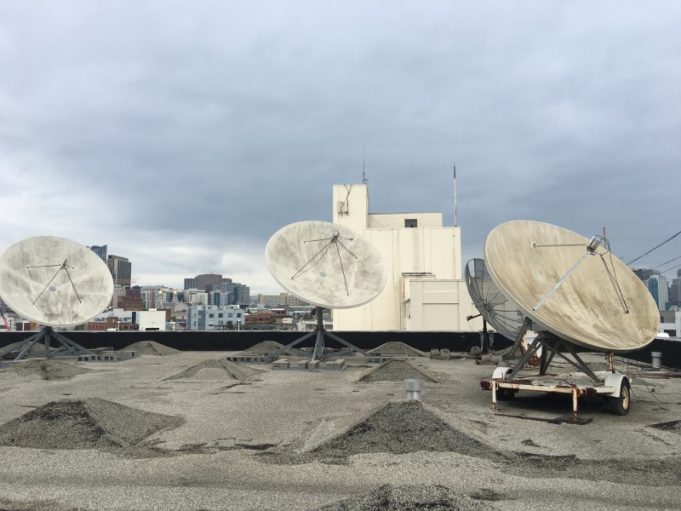 How to Turn an Old Satellite Dish Into a TV Antenna 2024 Guide