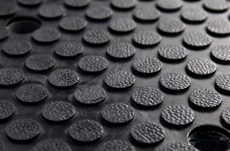 6 Reasons why is Rubber is the Best Material for Tubing Atlanta