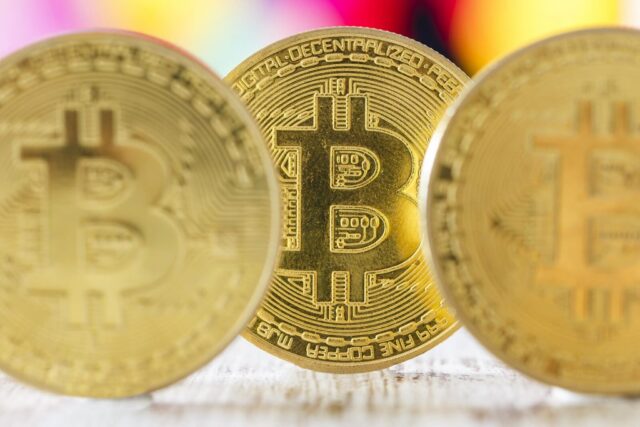 do-i-pay-taxes-on-cryptocurrency-as-an-expat-1024x683