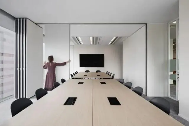 Transform Your Workspace with a Flexible Partition Solution